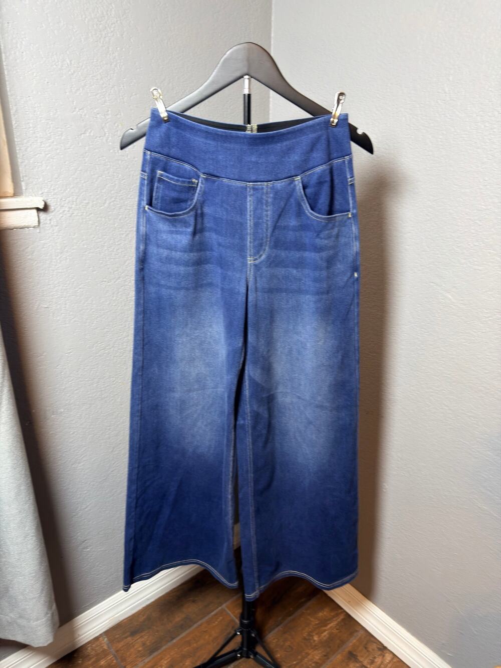 NWT Halara Medium Wash Pull-On Wide-Leg Denim Pants Size S